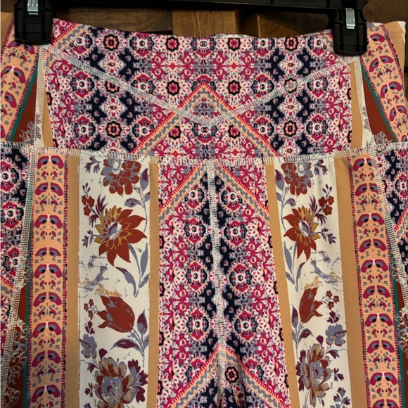 Free People Movent Floral Printed Wide-Leg Flare Pants - Picture 4 of 7